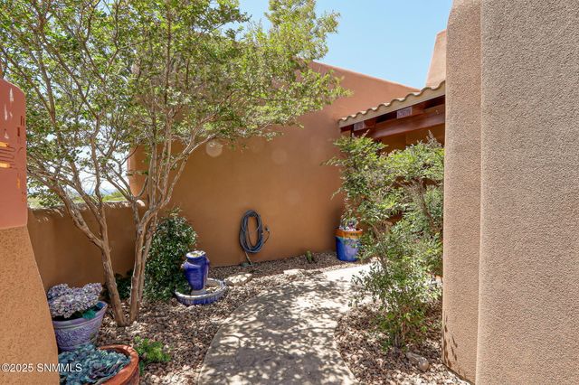 6145 Luna De Oro, Las Cruces, NM 88011