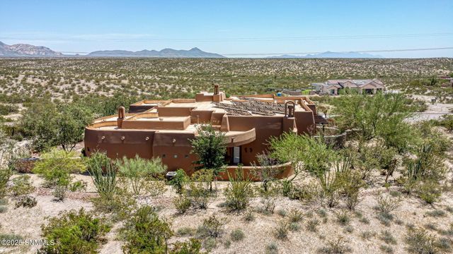 6145 Luna De Oro, Las Cruces, NM 88011