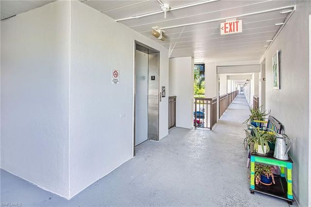 1740 Pine Valley DR 313, Fort Myers, FL 33907