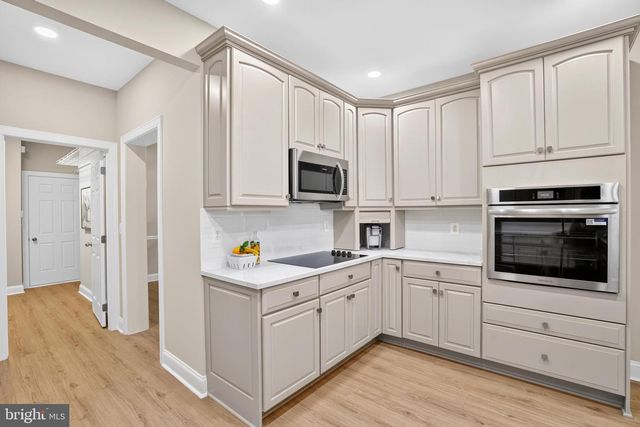 5134 CURRAN CREEK DR, Haymarket, VA 20169