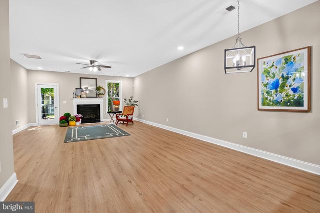 5134 CURRAN CREEK DR, Haymarket, VA 20169
