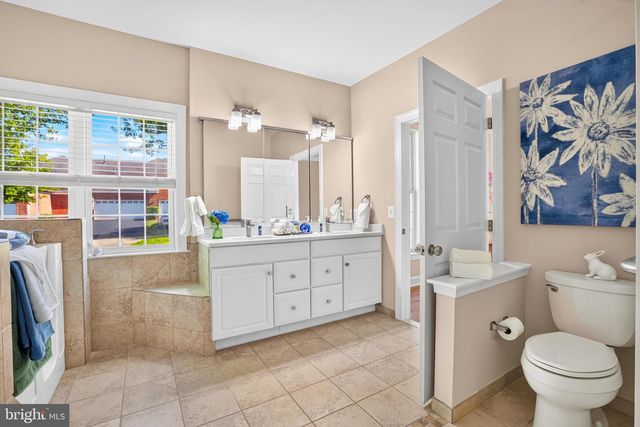 5134 CURRAN CREEK DR, Haymarket, VA 20169