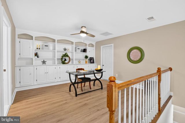 5134 CURRAN CREEK DR, Haymarket, VA 20169