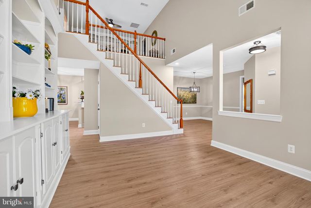 5134 CURRAN CREEK DR, Haymarket, VA 20169