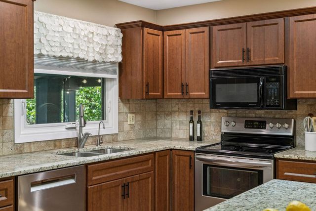 11304 19th Avenue S, Burnsville, MN 55337