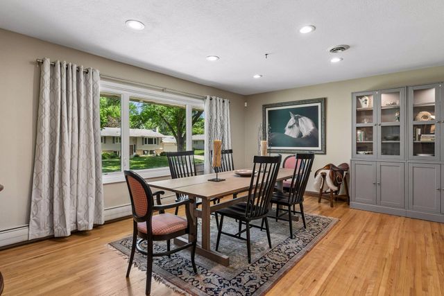 11304 19th Avenue S, Burnsville, MN 55337