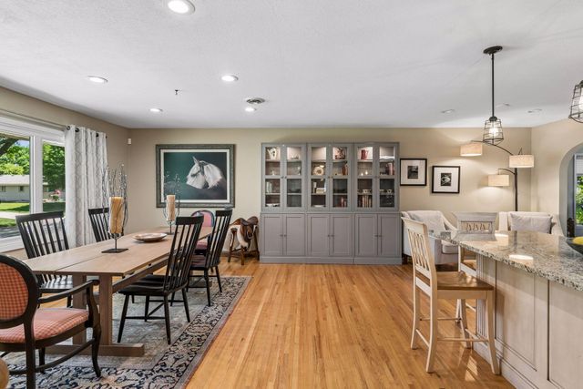 11304 19th Avenue S, Burnsville, MN 55337