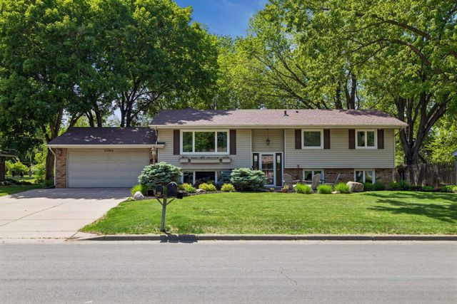 11304 19th Avenue S, Burnsville, MN 55337