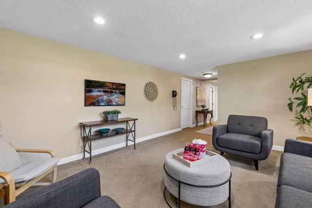 11304 19th Avenue S, Burnsville, MN 55337