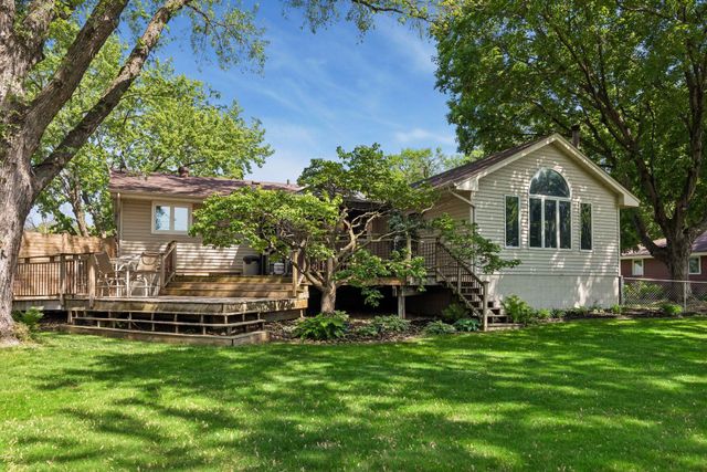 11304 19th Avenue S, Burnsville, MN 55337