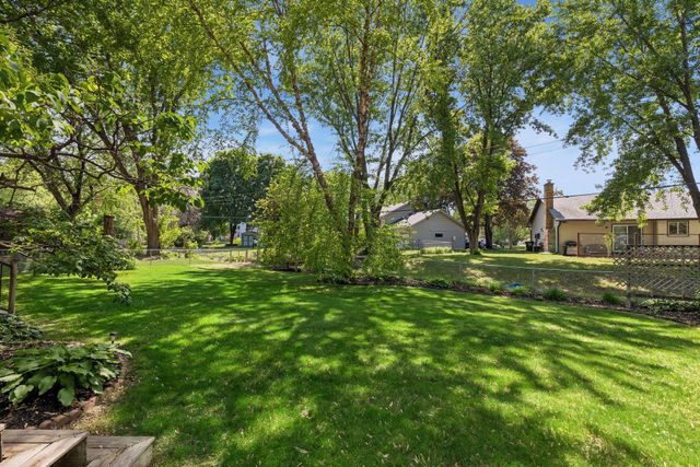 11304 19th Avenue S, Burnsville, MN 55337
