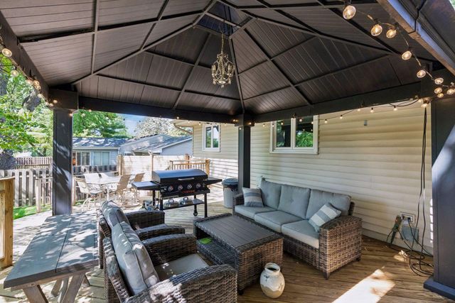 11304 19th Avenue S, Burnsville, MN 55337