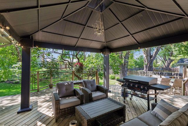11304 19th Avenue S, Burnsville, MN 55337