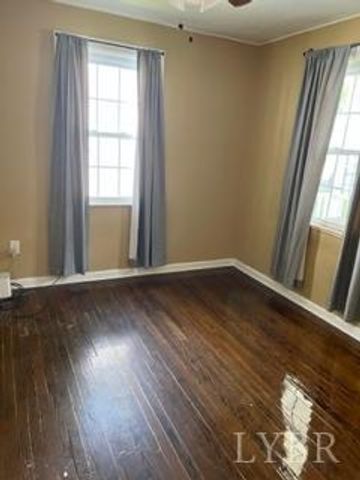 946 NW Kellogg Avenue, Roanoke, VA 24012