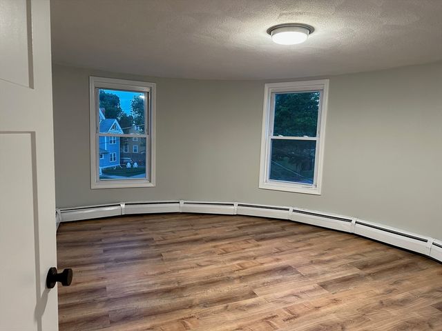 28 Salem Street 3, Reading, MA 01867