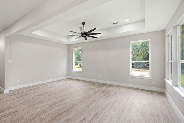 201 E Freeman Street, Ennis, TX 75119