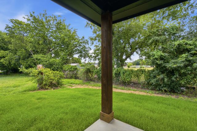 201 E Freeman Street, Ennis, TX 75119