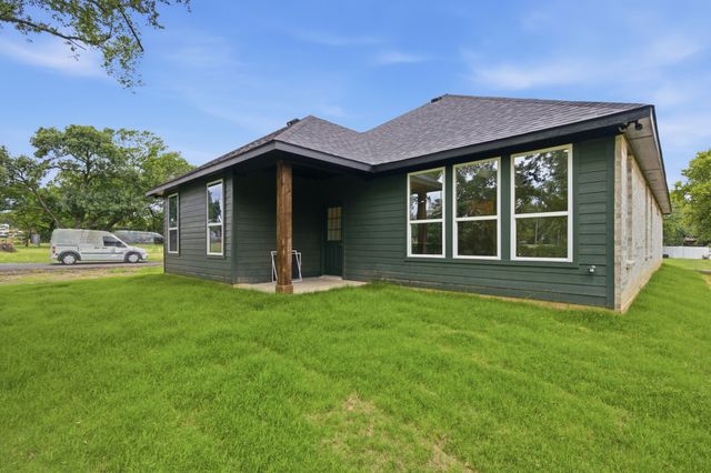 201 E Freeman Street, Ennis, TX 75119