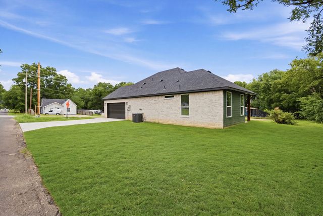 201 E Freeman Street, Ennis, TX 75119
