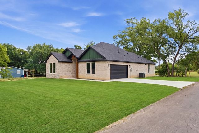 201 E Freeman Street, Ennis, TX 75119