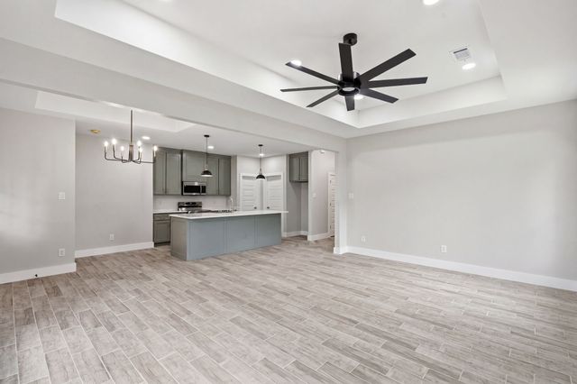 201 E Freeman Street, Ennis, TX 75119