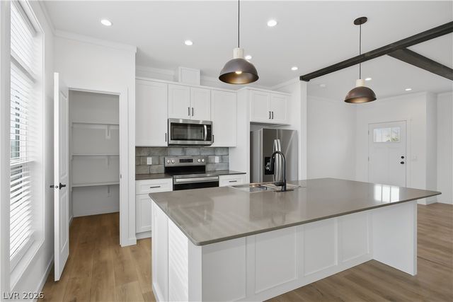 5621 Saddletree Road, Pahrump, NV 89061