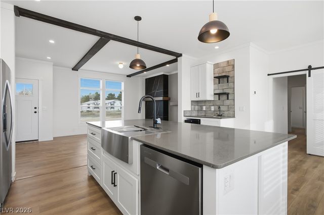 5621 Saddletree Road, Pahrump, NV 89061