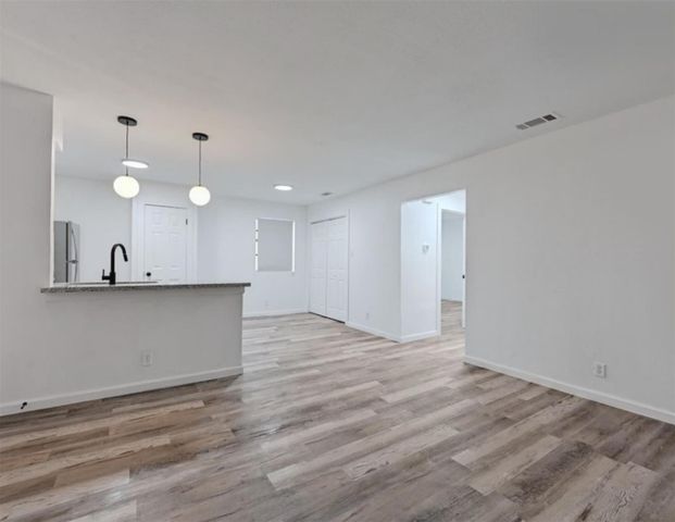 2303 Cedrick CV B, Austin, TX 78748