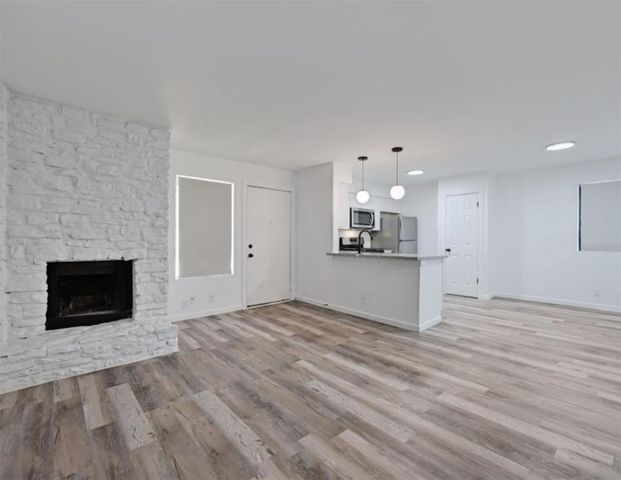 2303 Cedrick CV B, Austin, TX 78748