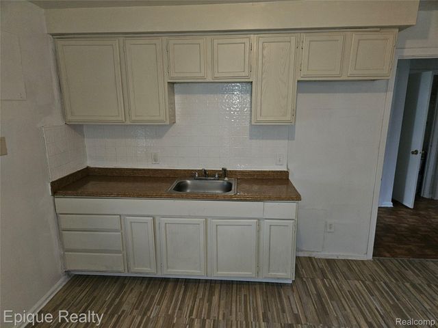 7341 Evergreen Avenue, Detroit, MI 48228