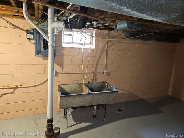 7341 Evergreen Avenue, Detroit, MI 48228