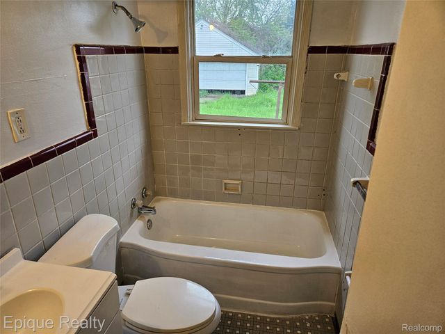7341 Evergreen Avenue, Detroit, MI 48228