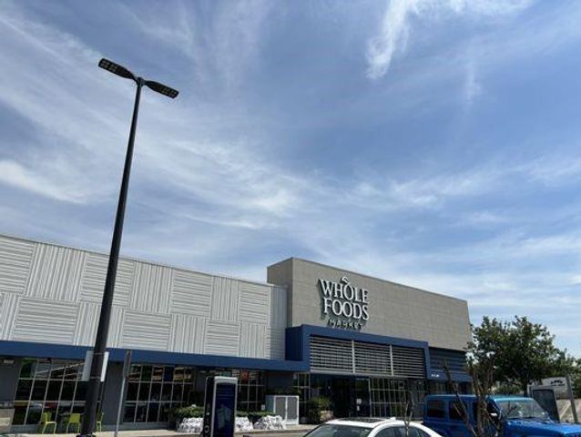 207 E 38th Street E B, Houston, TX 77018