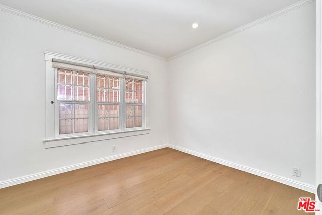 136 N Serrano Avenue, Los Angeles, CA 90004