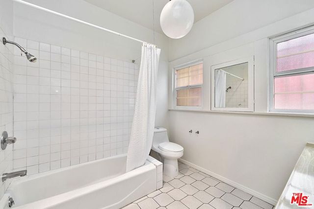 136 N Serrano Avenue, Los Angeles, CA 90004