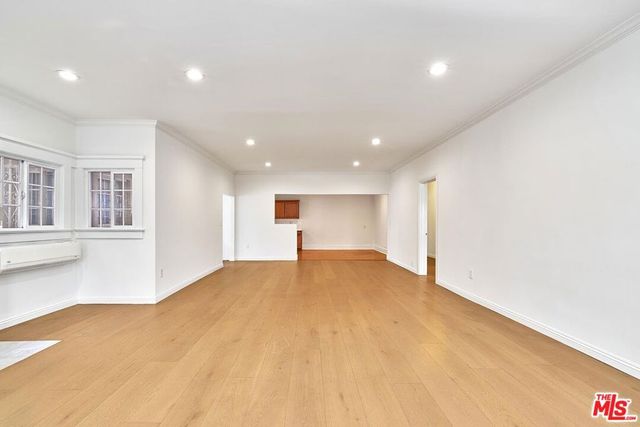 136 N Serrano Avenue, Los Angeles, CA 90004