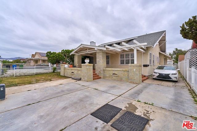 136 N Serrano Avenue, Los Angeles, CA 90004