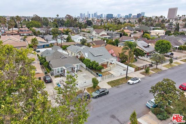 136 N Serrano Avenue, Los Angeles, CA 90004
