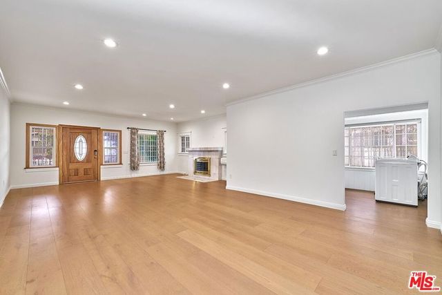 136 N Serrano Avenue, Los Angeles, CA 90004