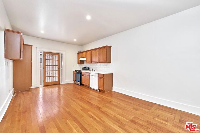 136 N Serrano Avenue, Los Angeles, CA 90004