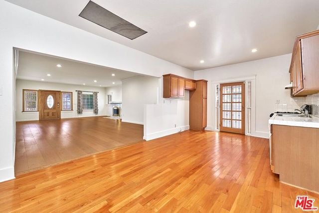 136 N Serrano Avenue, Los Angeles, CA 90004