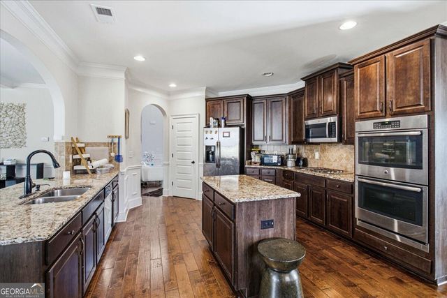 105 Shimmering Waters Lane, Fayetteville, GA 30214