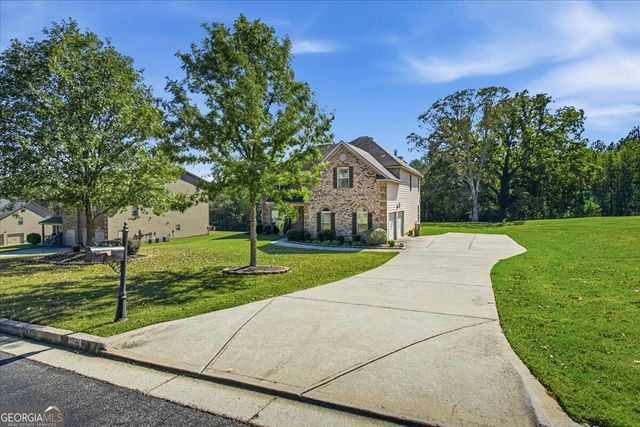 105 Shimmering Waters Lane, Fayetteville, GA 30214