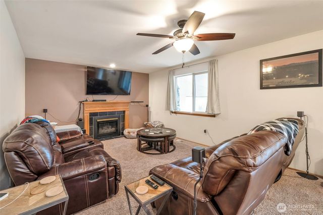 824 130th Street E, Parkland, WA 98445