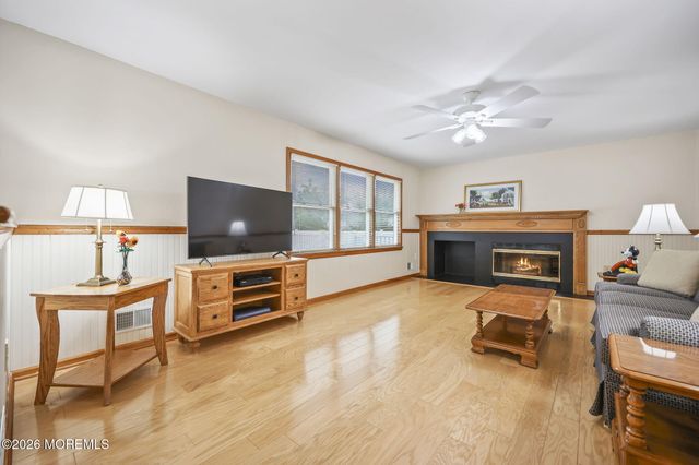 323 Adams Court, Manalapan, NJ 07726