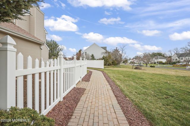 323 Adams Court, Manalapan, NJ 07726