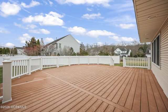 323 Adams Court, Manalapan, NJ 07726