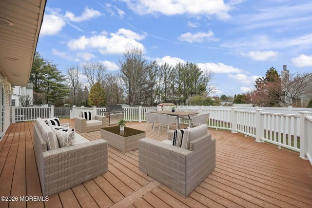 323 Adams Court, Manalapan, NJ 07726