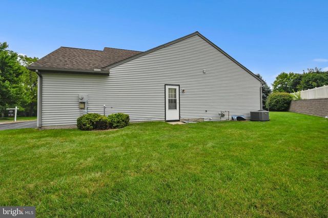 68 SPRINGHOUSE DRIVE, Myerstown, PA 17067