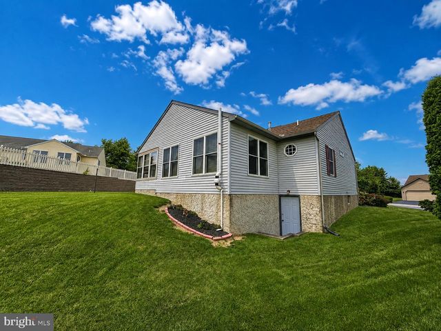 68 SPRINGHOUSE DRIVE, Myerstown, PA 17067